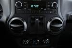 Jeep Wrangler Sport 2012 года